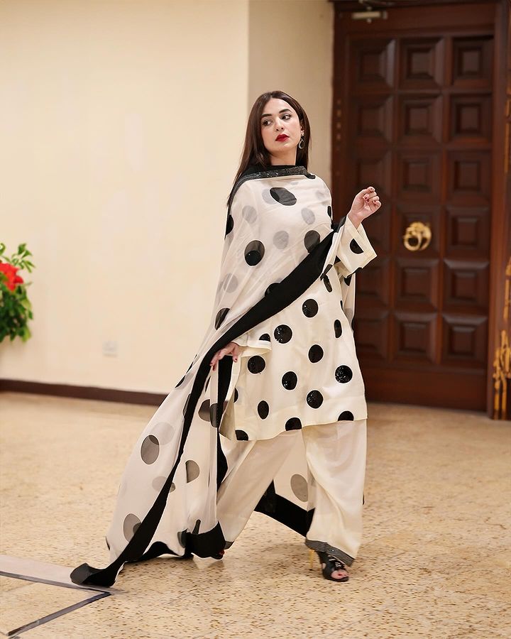 Yumna Zaidi Inspired Outfit